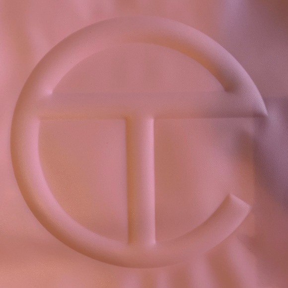 SOLD Telfar Large Shopping Bag in Bubblegum - Picture 4 of 5